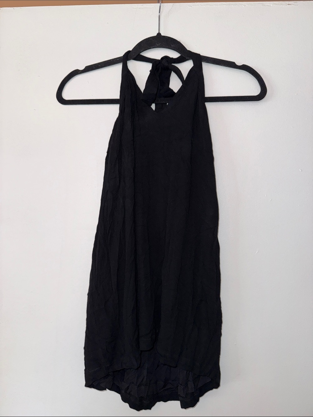 Super down Black Halter Tie Neck Tank Top